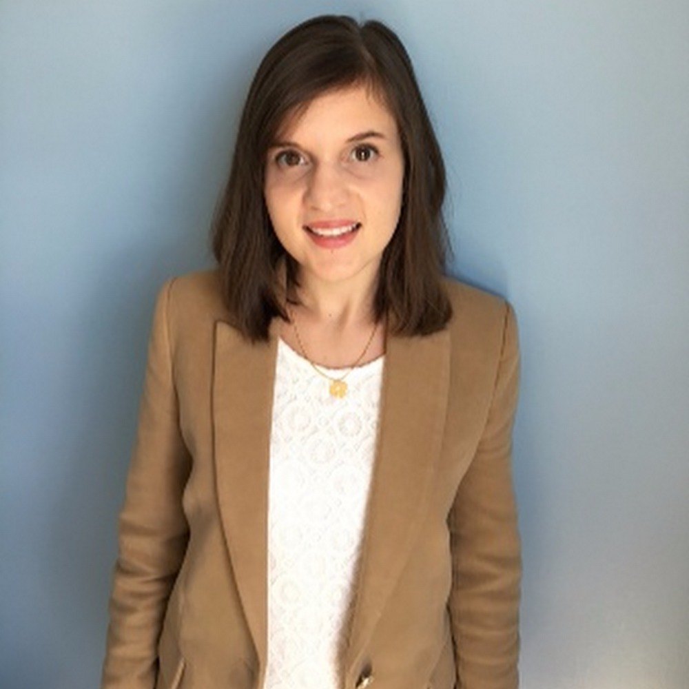 Meet your Posher, Cyntia